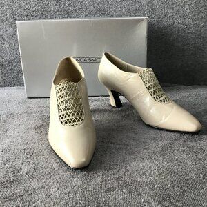 Vintage 90s Amanda Smith Kid Skin Leather Heels Sz 7M Taupe Lace Cage Front EUC